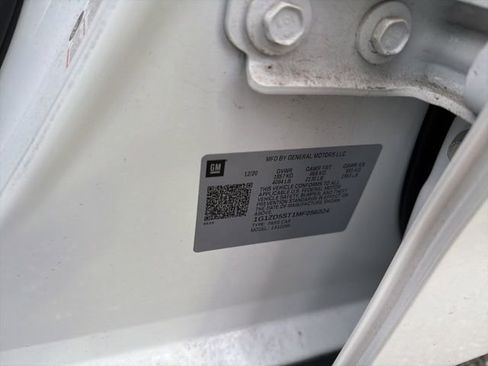 Used 2021 Chevrolet Malibu LT w/ Leather Package image 10