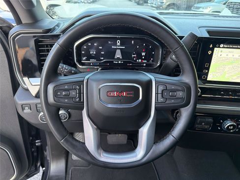 Used 2025 GMC Sierra 1500 SLT AWD/4WD image 22