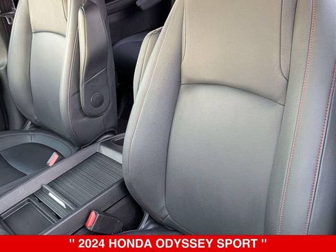 Used 2024 Honda Odyssey Sport image 14