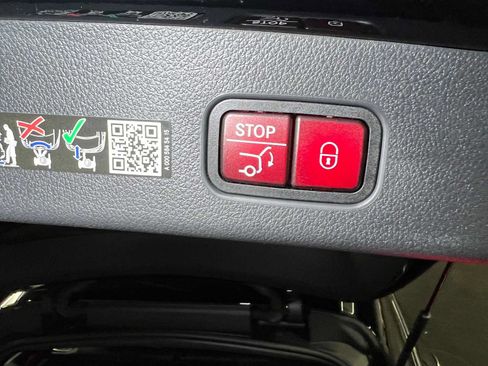 Used 2026 Mercedes-Benz GLC 43 AMG 4MATIC image 17