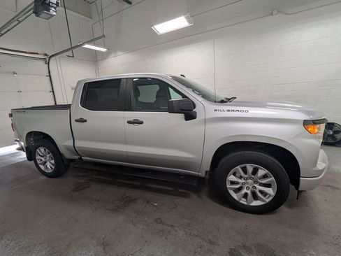Used 2022 Chevrolet Silverado 1500 Custom AWD/4WD image 3