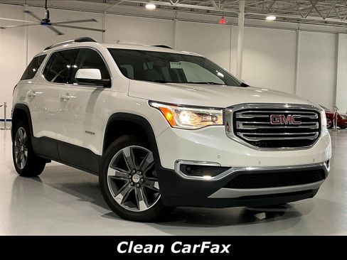 Used 2018 GMC Acadia SLT FWD image 2