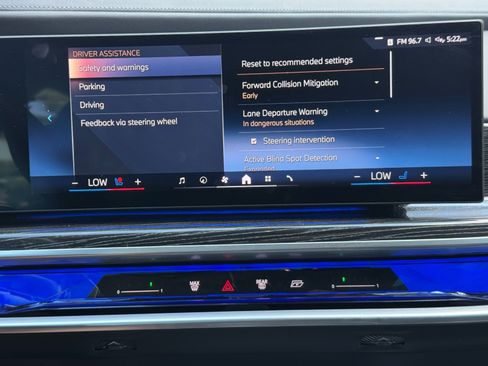 Used 2023 BMW 740i w/ Executive Package RWD image 33