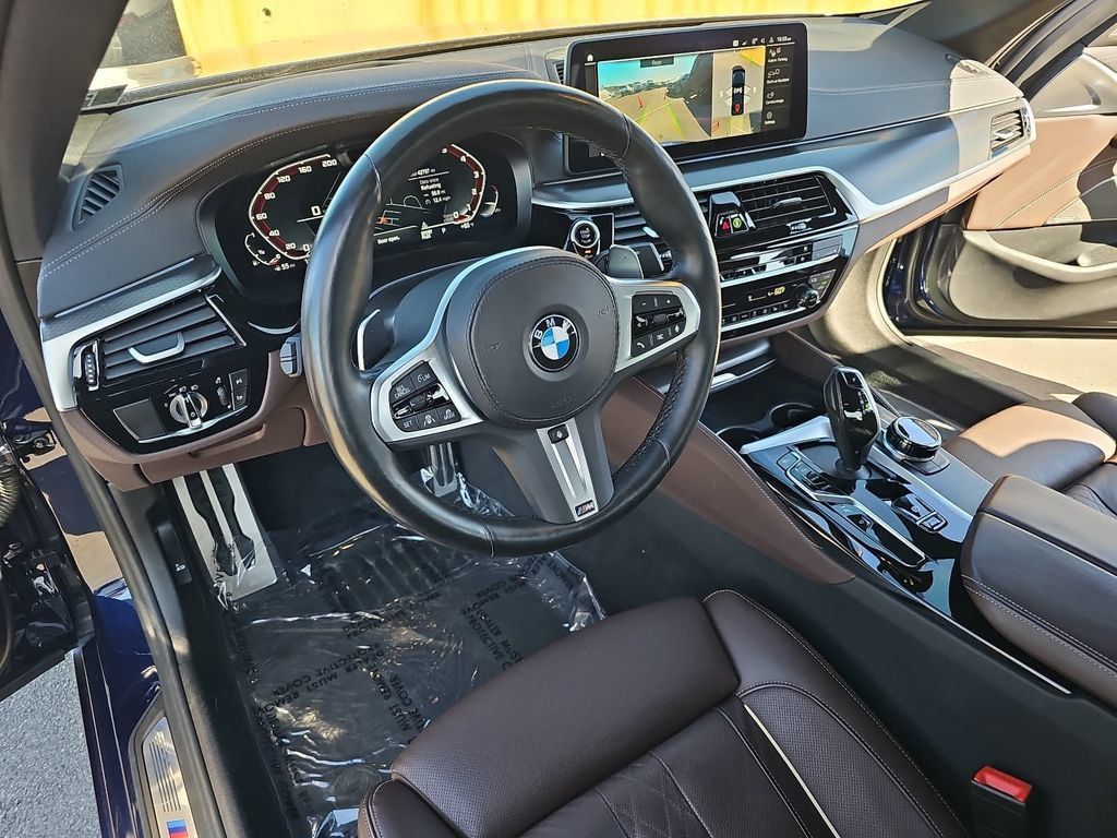 Used 2023 BMW M550i xDrive w/ Executive Package AWD/4WD image 16
