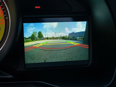 Used 2022 Ferrari F8 Tributo image 42