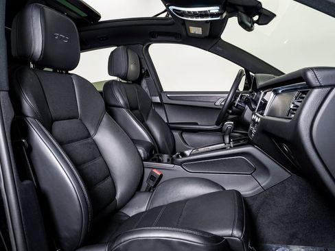 Certified 2023 Porsche Macan GTS image 15