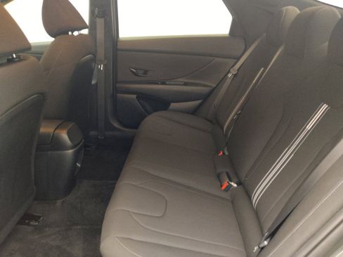 Used 2025 Hyundai Elantra Sport image 18