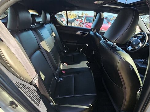 Used 2012 Lexus CT 200h Premium image 6