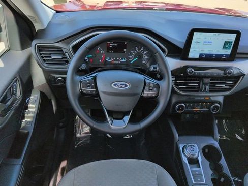 Certified 2022 Ford Escape SE w/ SE Sport Appearance Package image 16