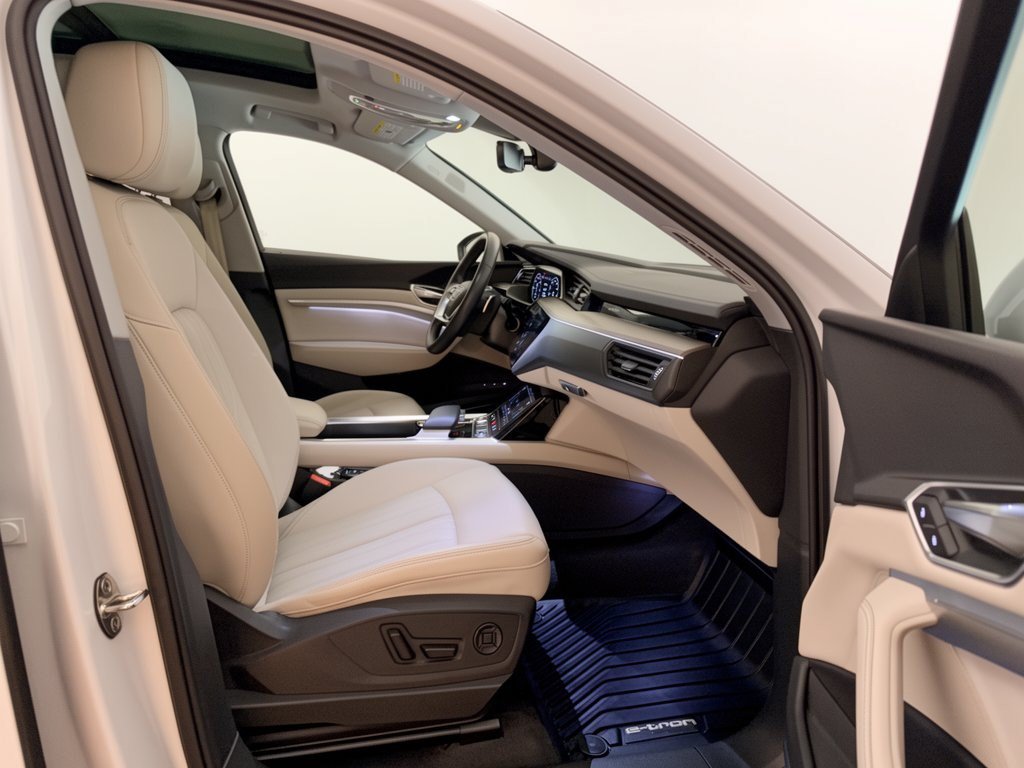 Certified 2024 Audi Q8 e-tron Premium Plus AWD/4WD image 30