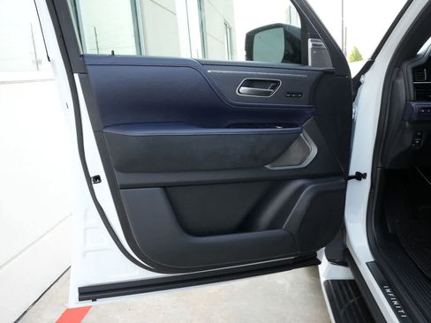 New 2026 INFINITI QX80 4WD image 18