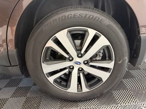 Used 2019 Subaru Outback 3.6R Limited AWD/4WD image 45