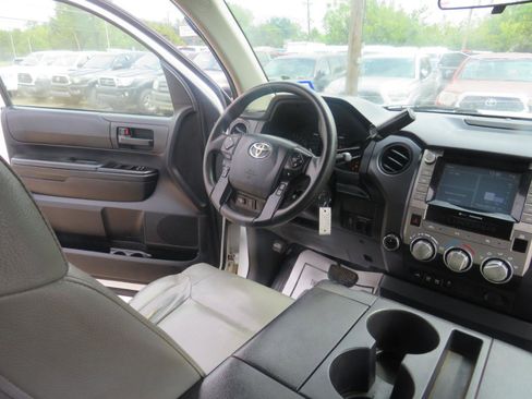 Used 2020 Toyota Tundra SR AWD/4WD image 21