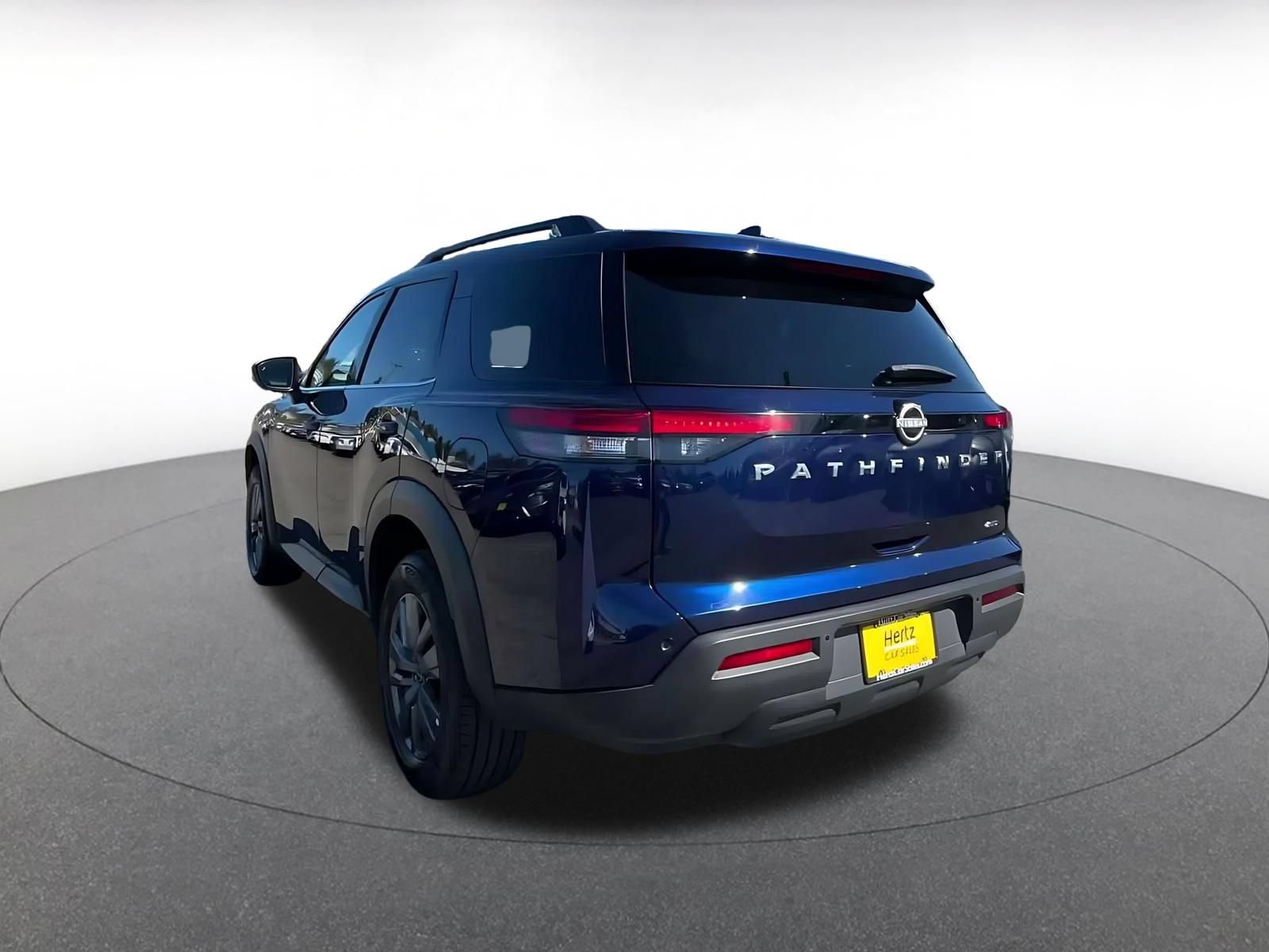 Used 2025 Nissan Pathfinder SV AWD/4WD image 10