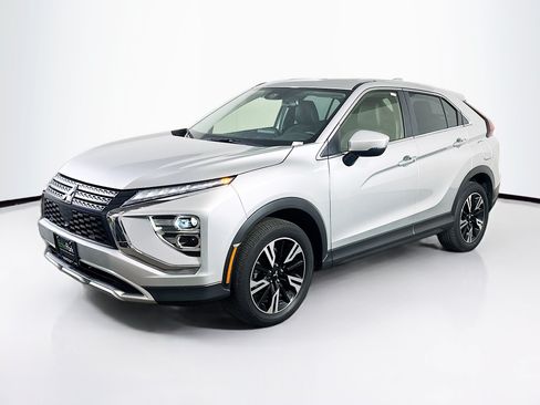 Used 2024 Mitsubishi Eclipse Cross SE AWD/4WD image 3