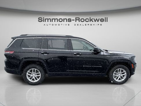 Used 2023 Jeep Grand Cherokee L Laredo image 8