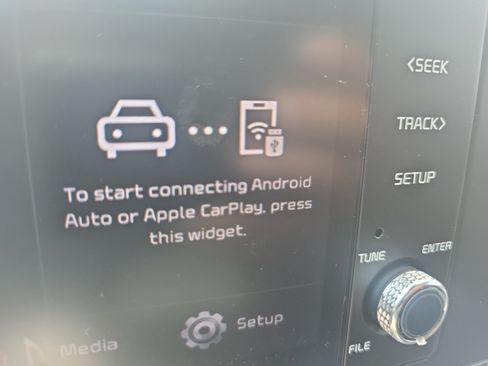 Certified 2024 Kia Carnival LX FWD image 14