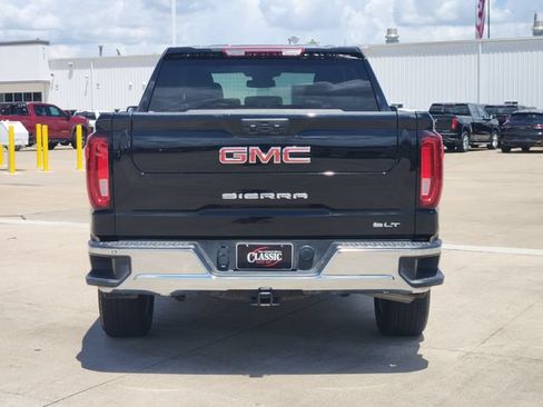 Used 2025 GMC Sierra 1500 SLT AWD/4WD image 6