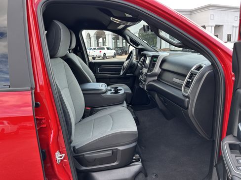 Used 2024 RAM 2500 Big Horn w/ Bed Utility Group image 14