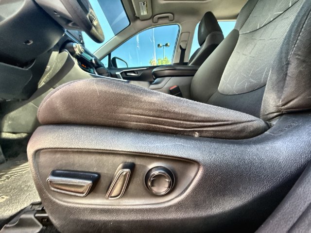 Used 2019 Toyota RAV4 XLE w/ Convenience Package FWD image 12