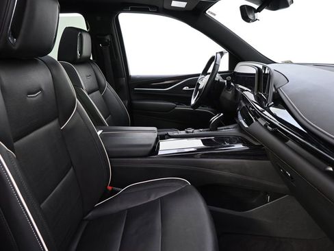 Used 2023 Cadillac Escalade ESV Sport image 16