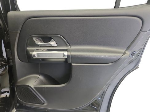 Used 2020 Mercedes-Benz GLB 250 4MATIC image 28