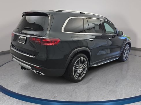 Used 2024 Mercedes-Benz GLS 450 4MATIC image 5