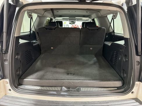 Used 2020 GMC Yukon XL SLT AWD/4WD image 16