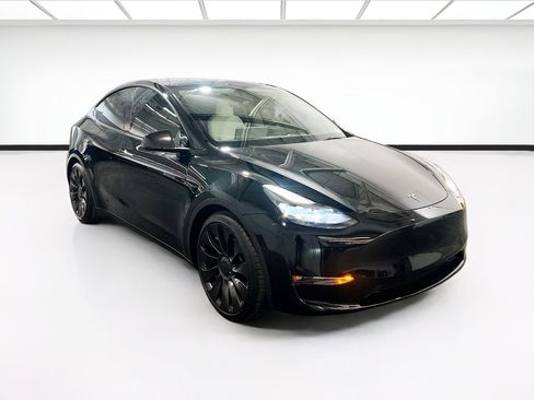Used 2023 Tesla Model Y Performance AWD/4WD image 3