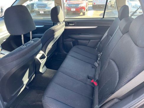 Used 2011 Subaru Outback 2.5i image 12