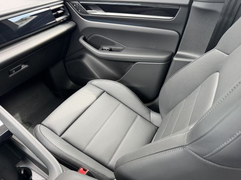 New 2026 Porsche Macan Electric image 20