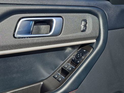 Used 2025 Ford Explorer ST-Line image 12