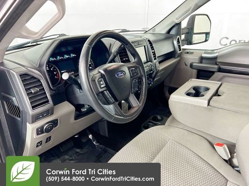 Used 2018 Ford F150 XLT w/ Equipment Group 302A Luxury image 3