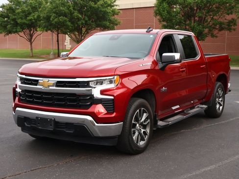 Used 2024 Chevrolet Silverado 1500 LT w/ Leather Package RWD image 27