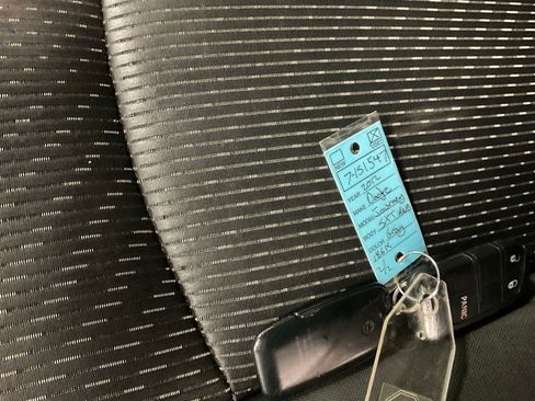 Used 2012 Dodge Journey SXT w/ Flexible Seating Group image 29