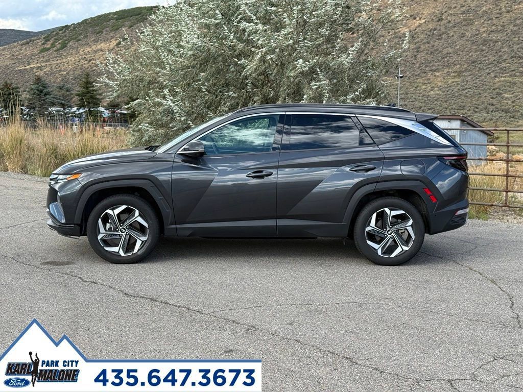 Used 2022 Hyundai Tucson Limited w/ Cargo Package AWD/4WD image 2