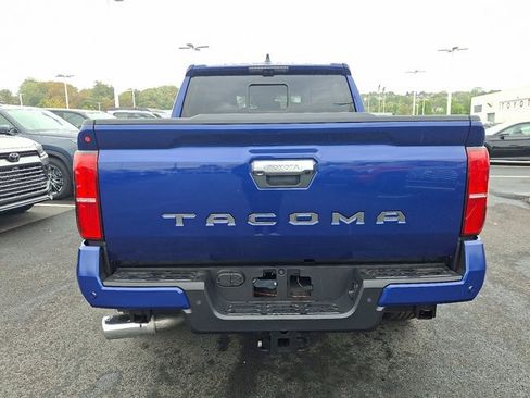 New 2025 Toyota Tacoma SR image 5