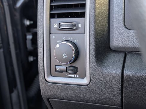 Used 2019 RAM 1500 Express w/ Express Value Package image 27