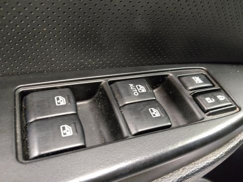 Used 2014 Subaru Legacy 2.5i Limited AWD/4WD image 27