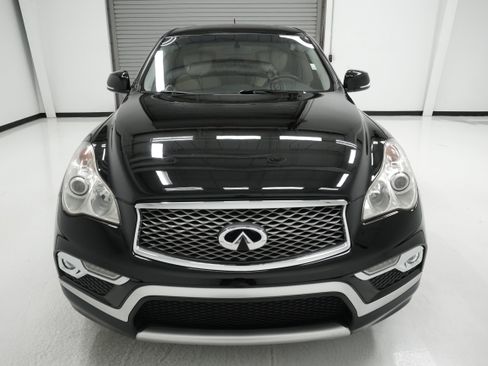 Used 2017 INFINITI QX50 2WD image 2