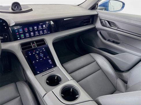 Used 2023 Porsche Taycan 4S image 26