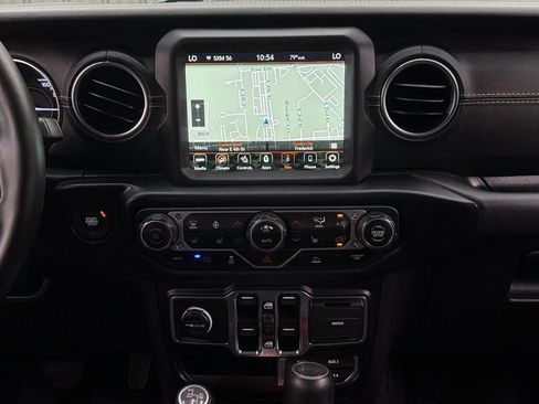 Used 2023 Jeep Wrangler Unlimited Sahara w/ Cold Weather Group AWD/4WD image 20