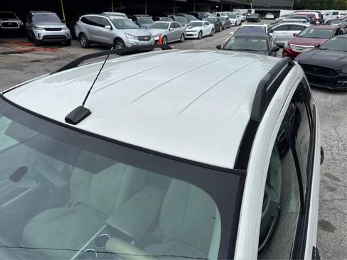 Used 2013 Ford Edge SE image 12