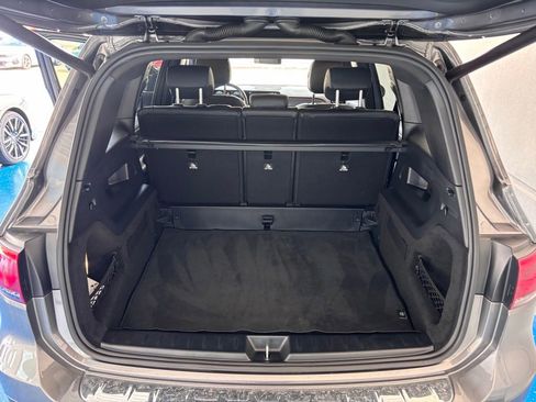 Used 2021 Mercedes-Benz GLB 250 w/ Premium Package image 12