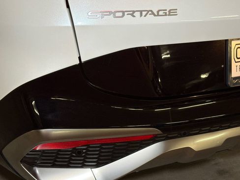 Certified 2025 Kia Sportage SX Prestige AWD/4WD image 6