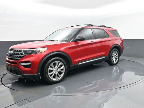 Used 2020 Ford Explorer XLT w/ Equipment Group 202A AWD/4WD image 1