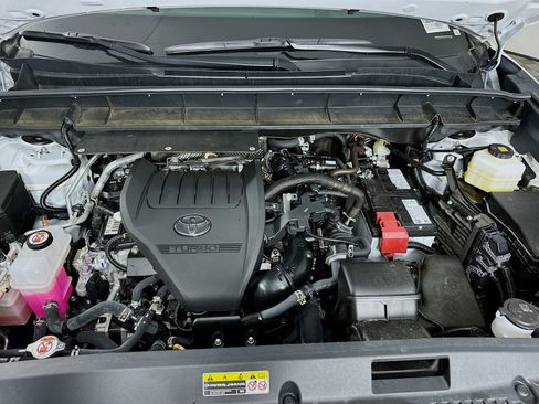 Used 2024 Toyota Highlander Platinum image 33