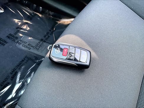 Used 2023 Toyota RAV4 SE w/ Weather & Moonroof Package AWD/4WD image 15