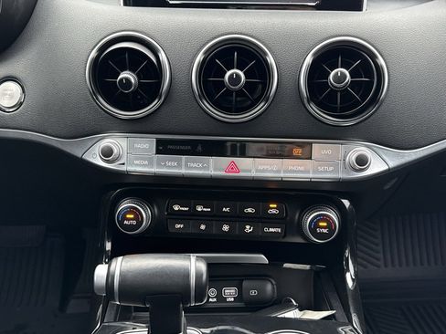 Used 2018 Kia Stinger image 24