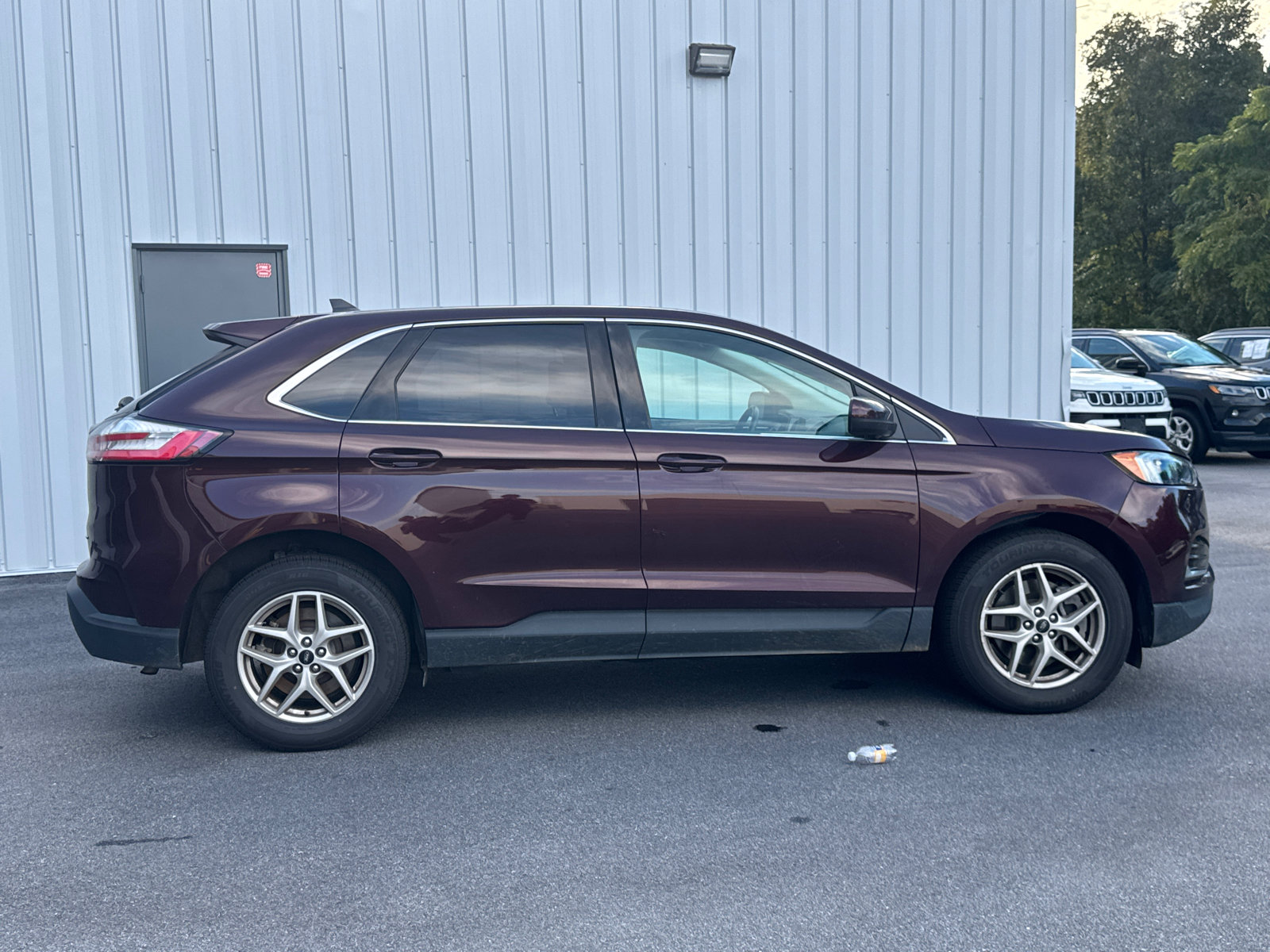 Used 2024 Ford Edge SEL AWD/4WD image 4